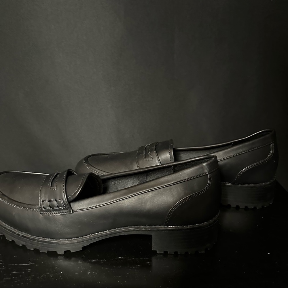 Time & Tru 10W Loafers